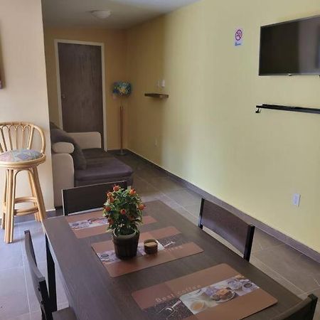 Centrally Located, Private, 1 Bedroom Apartment. Willemstad Luaran gambar